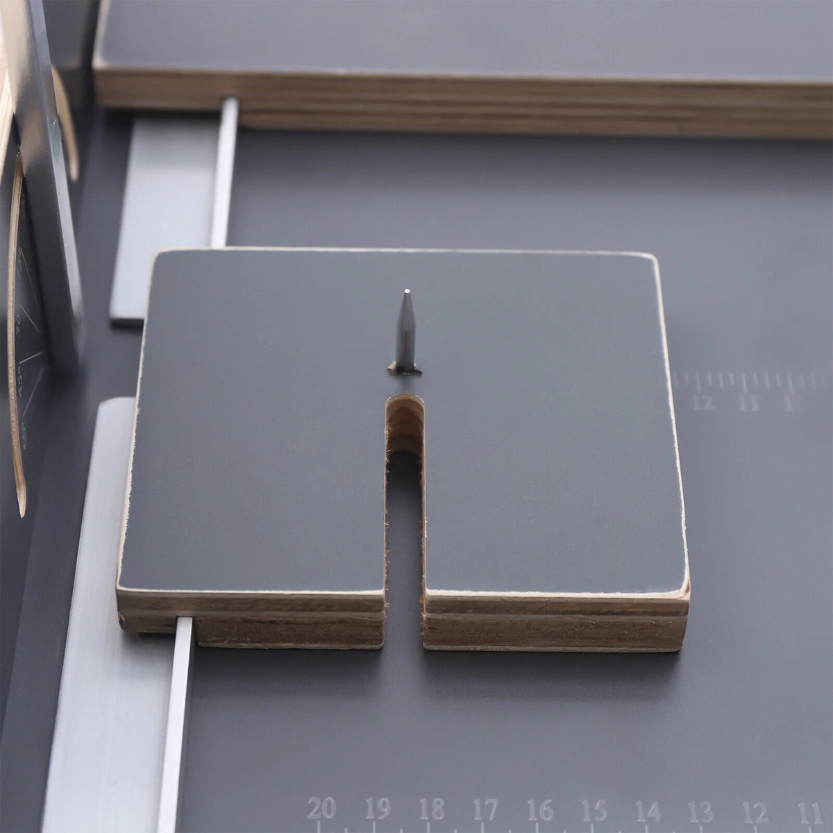 Hot Wire Foam Cutter with 0.18mm Diameter Foam Cutting Machine T786