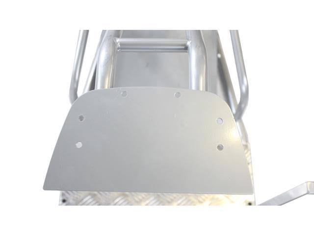 Silver Frame All Black Seat Simulator B58417