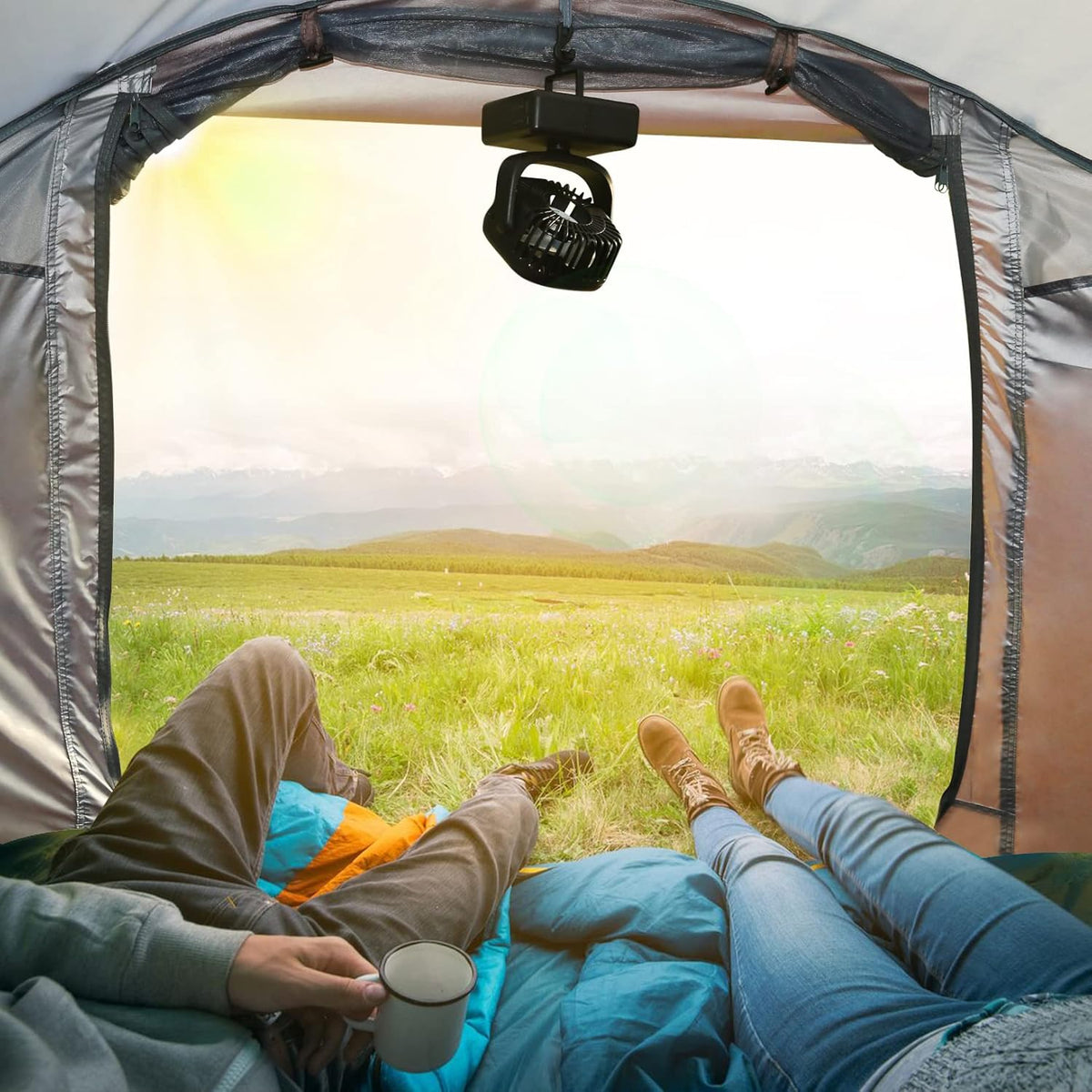4 Person Pop Up Tent with 2 Mesh Windows & Doors Waterproof Brown Q655