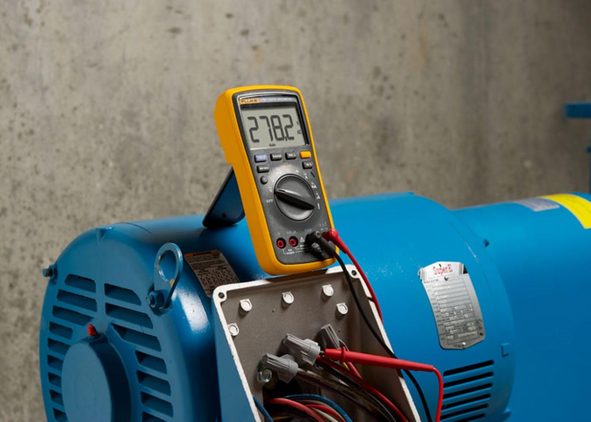 17B+ Digital Multimeter A8243
