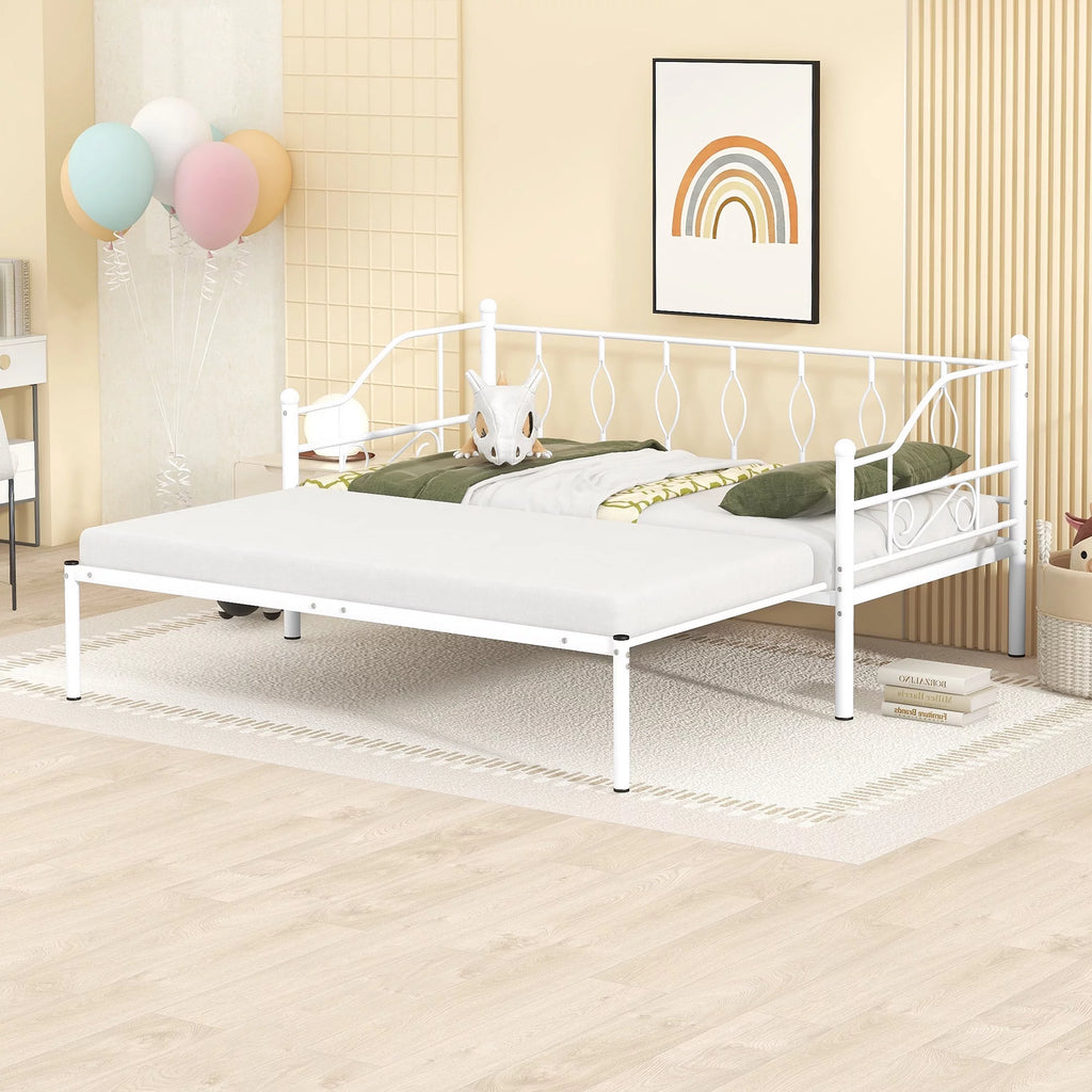 White Twin Size Metal Daybed with Trundle I331
