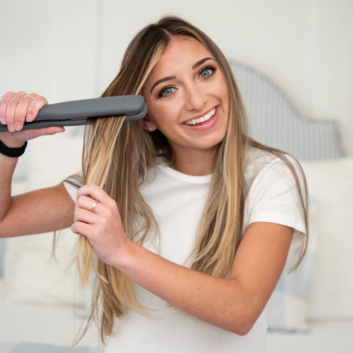 Ceramic Tourmaline Flat Iron O95395