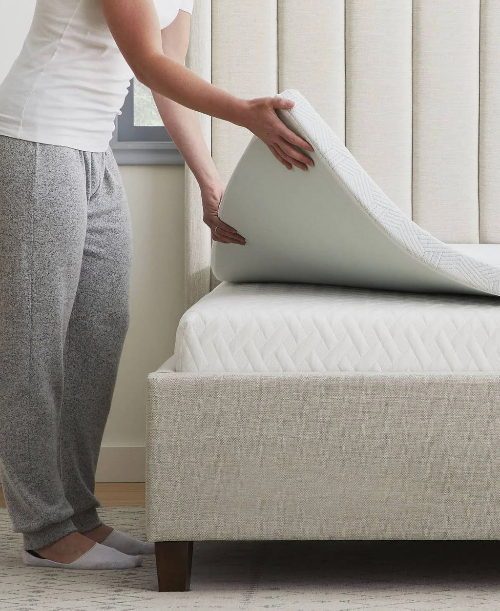 White California King Memory Foam Topper O30687