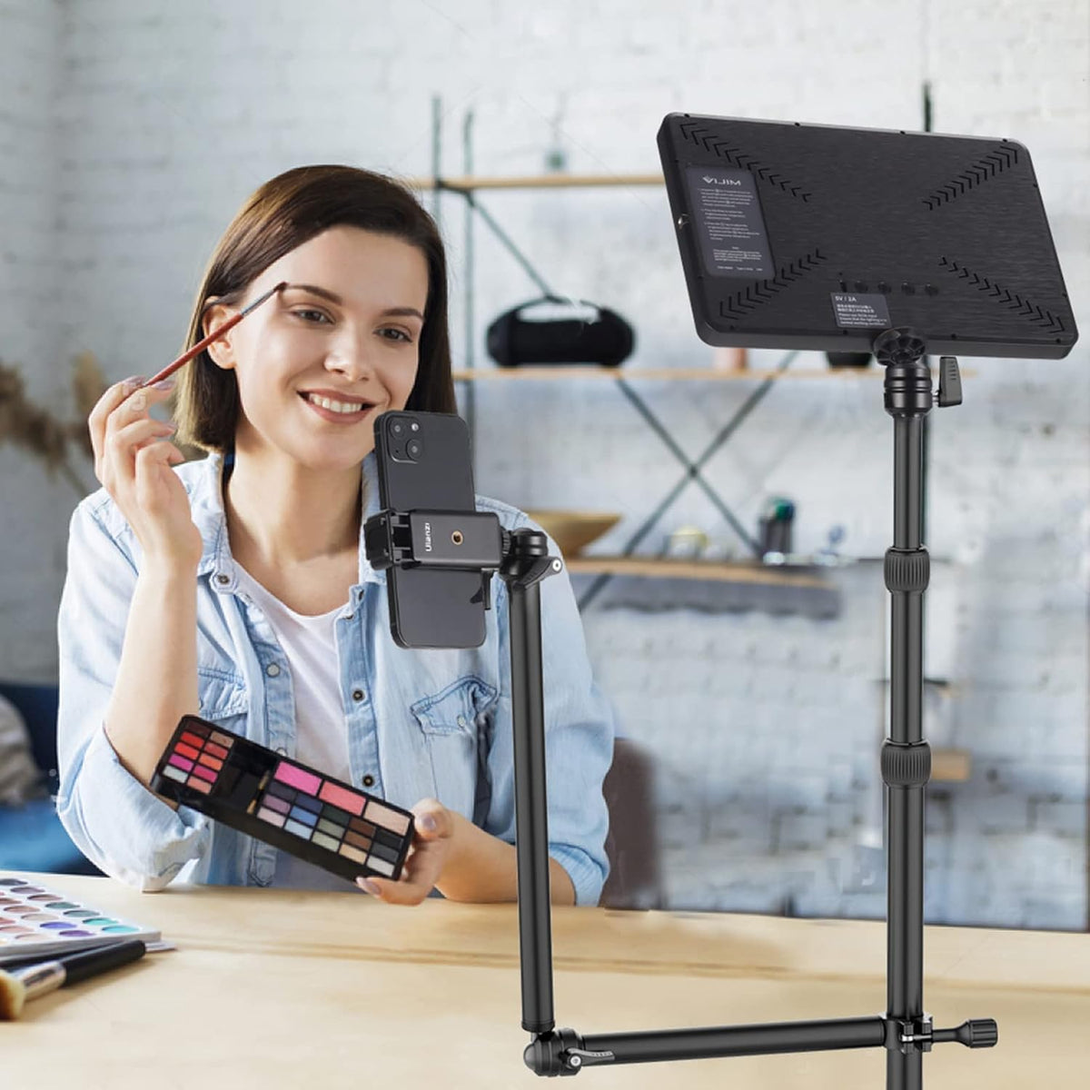 Camera Mount Desk Stand with Auxiliary Holding Arm Y32393